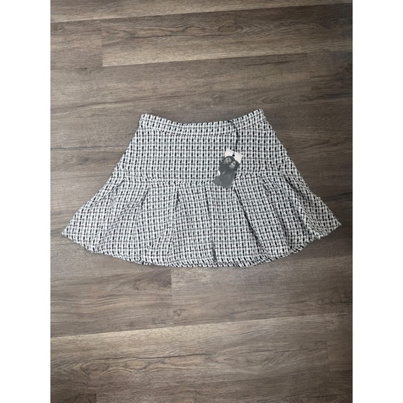 Kendall + Kylie White Black Tweed Mini Skirt Large NWT Pleated Flare Boucle - Picture 3 of 13